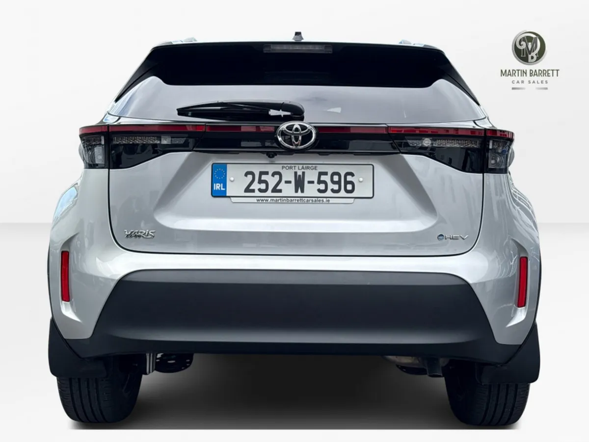 Toyota Yaris Cross SUV, Petrol Hybrid, 2025, Grey