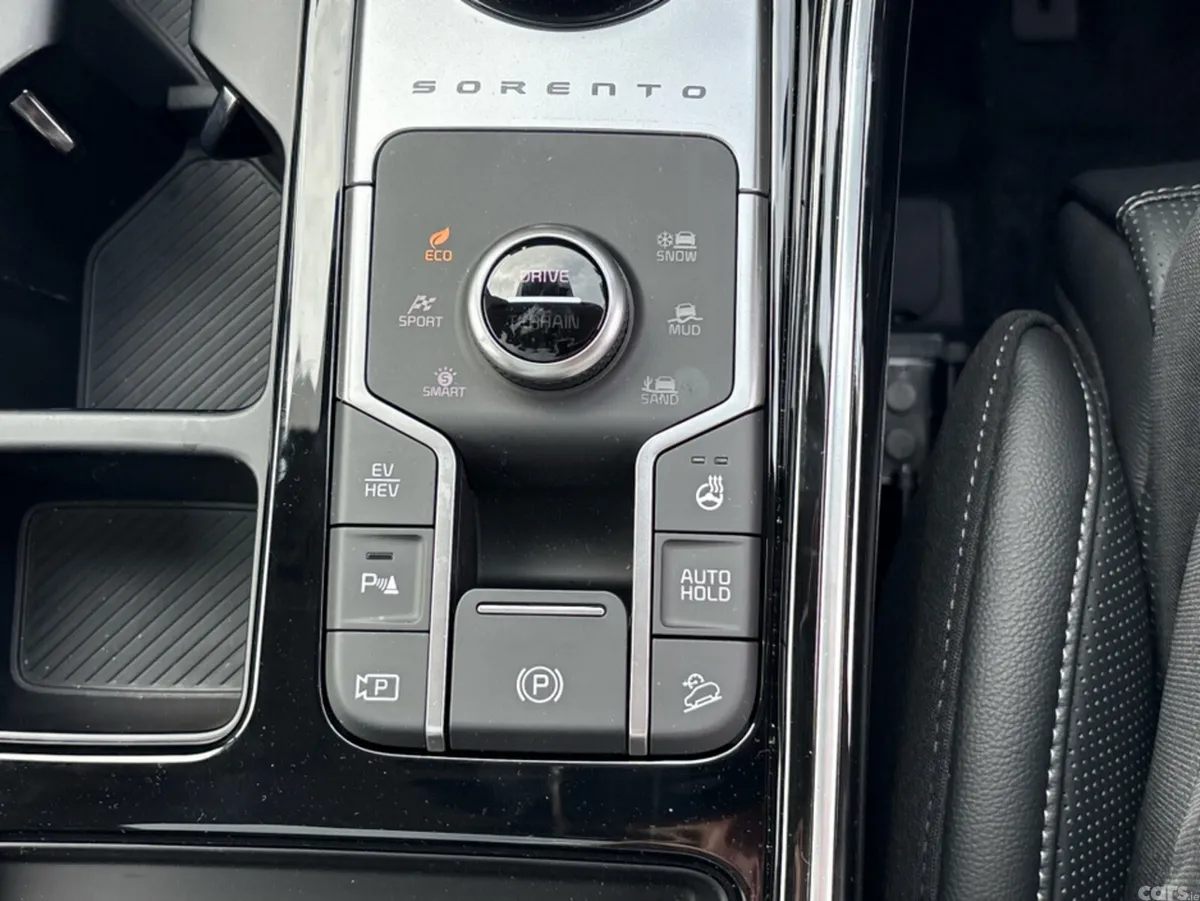 Kia Sorento MPV, Petrol Plug-in Hybrid, 2026, Grey