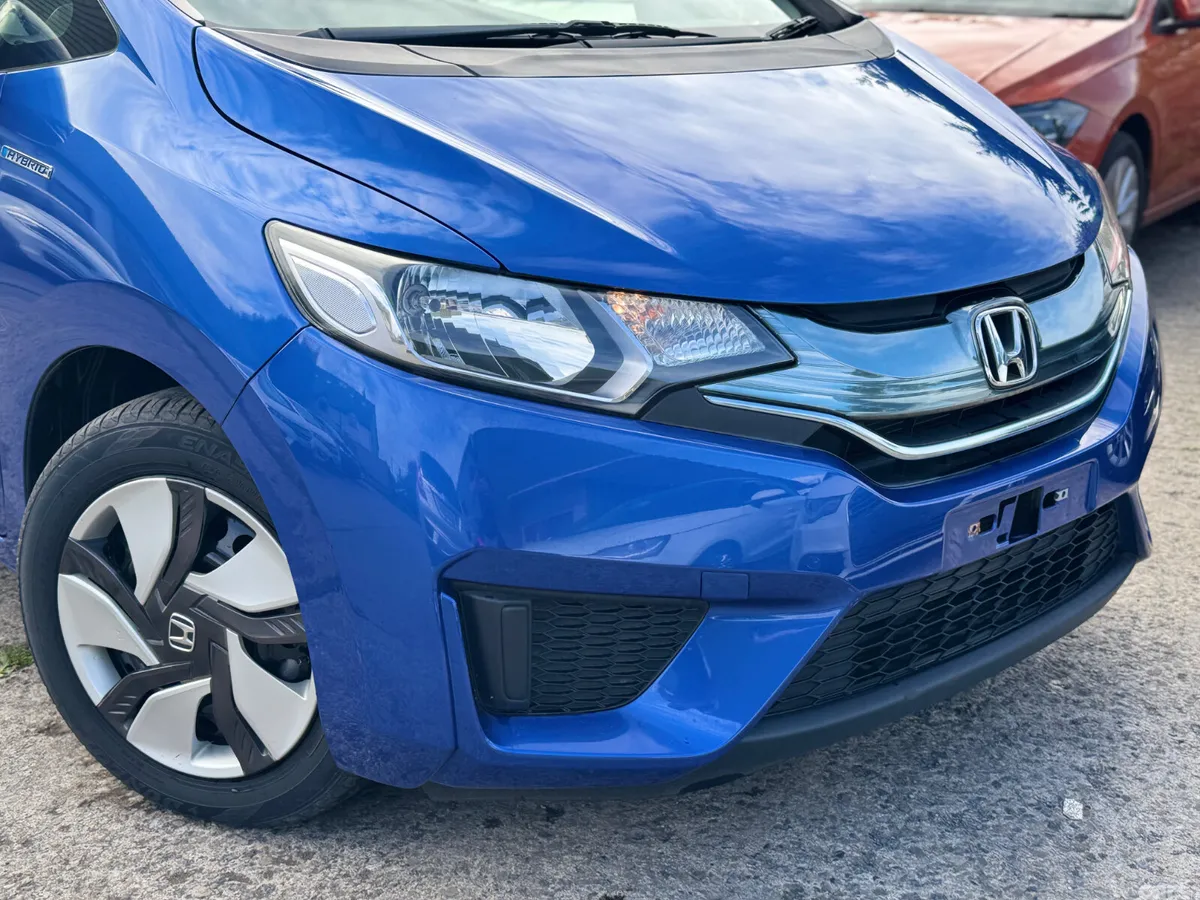 Honda Fit Hatchback, Petrol Hybrid, 2014, Blue