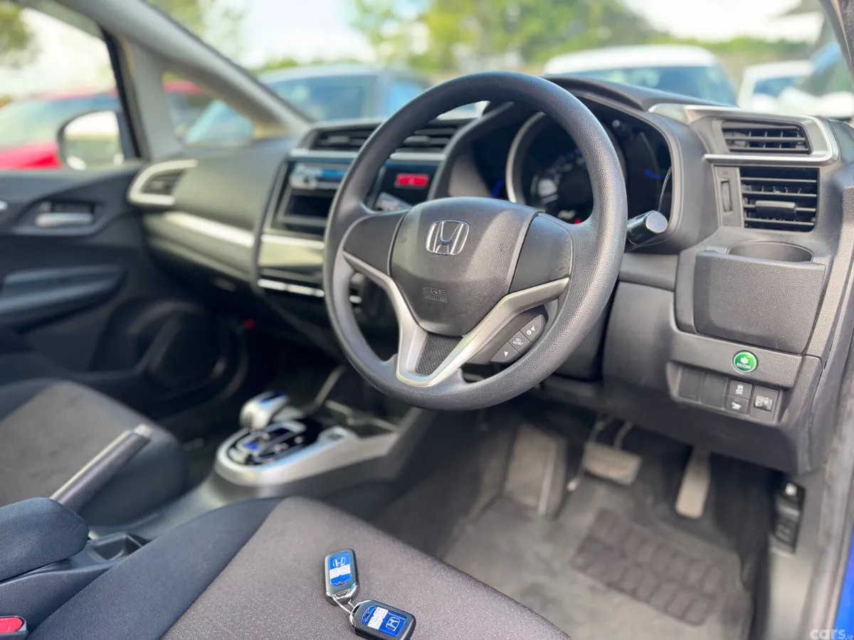 Honda Fit Hatchback, Petrol Hybrid, 2014, Blue