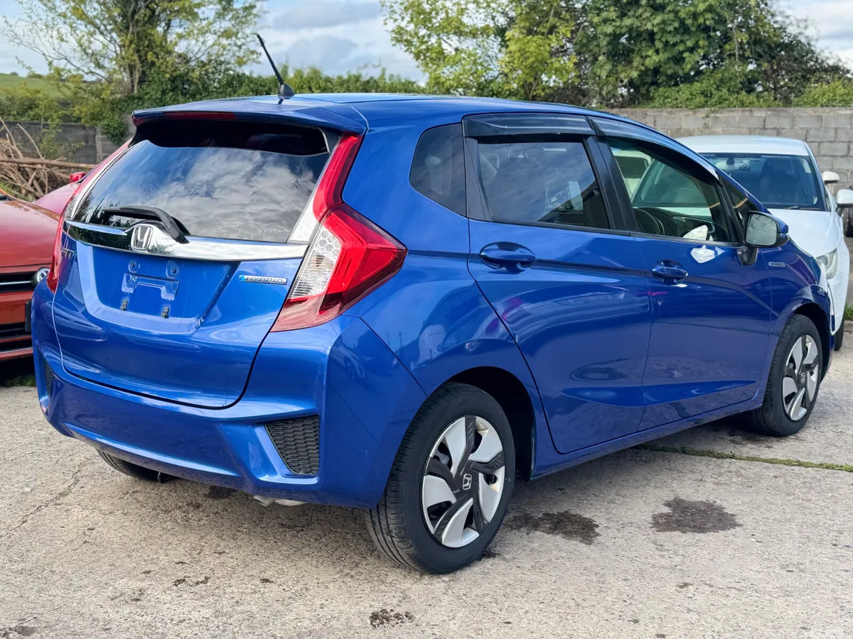 Honda Fit Hatchback, Petrol Hybrid, 2014, Blue