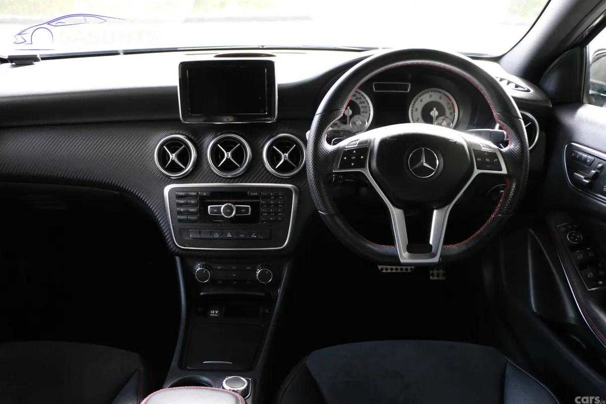 Mercedes-Benz A-Class Hatchback, Petrol, 2013, Silver