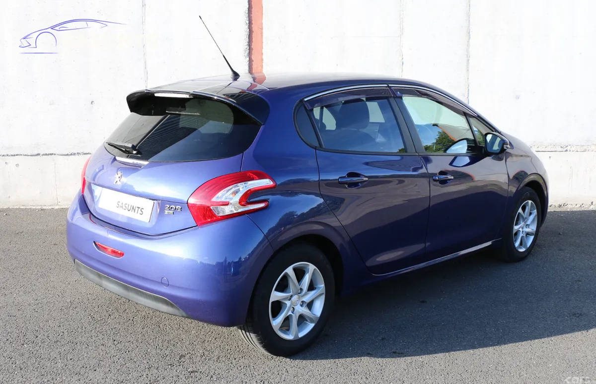 Peugeot 208 Hatchback, Petrol, 2015, Blue