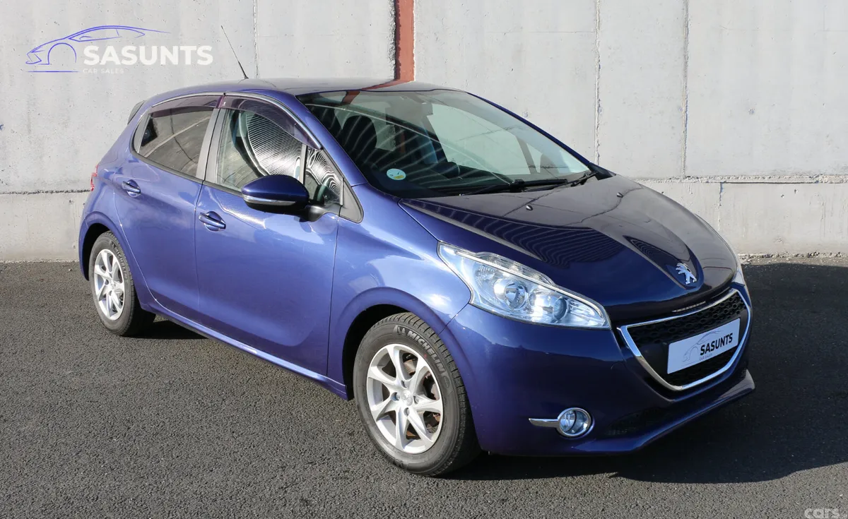 Peugeot 208 Hatchback, Petrol, 2015, Blue