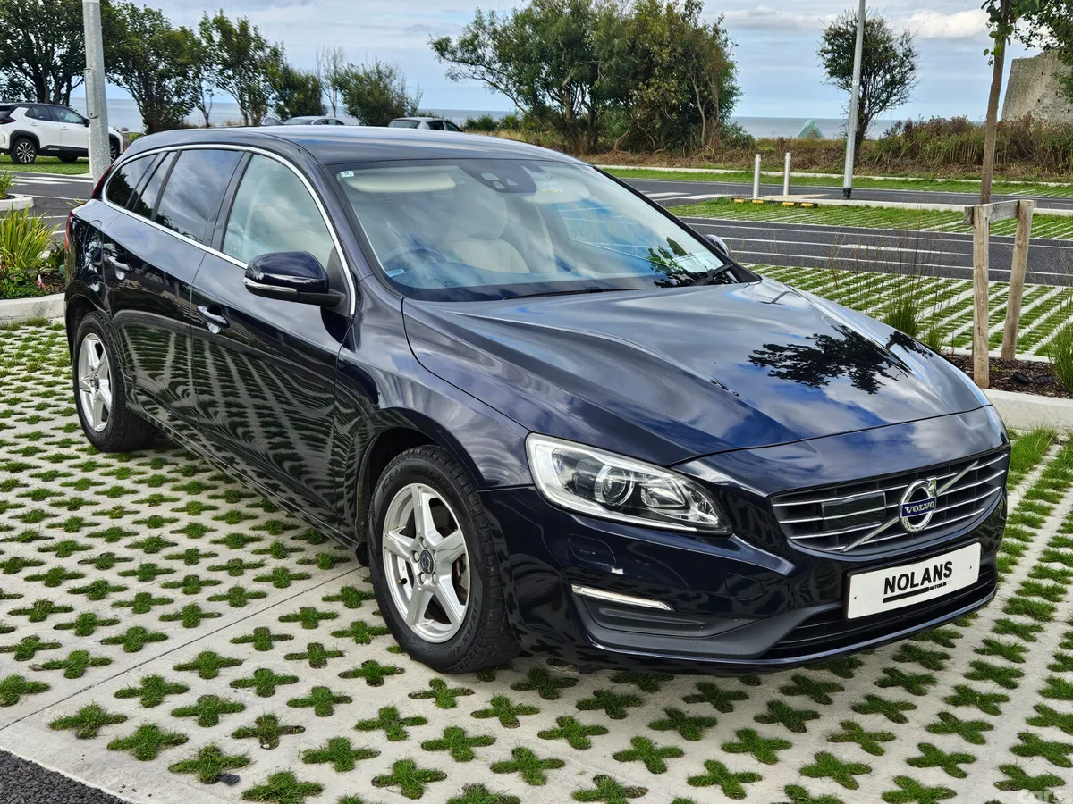 Volvo V60 Estate, Diesel, 2018, Blue