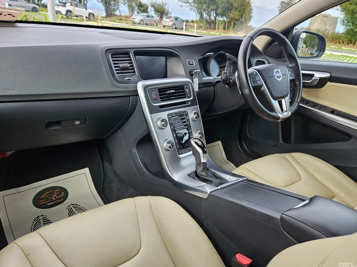 Volvo V60 Estate, Diesel, 2018, Blue