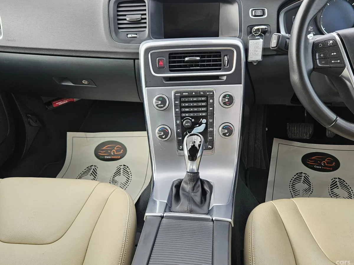 Volvo V60 Estate, Diesel, 2018, Blue