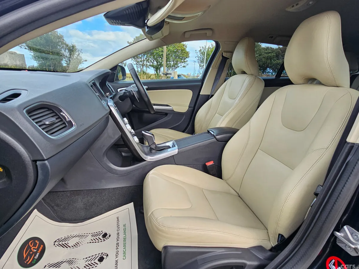 Volvo V60 Estate, Diesel, 2018, Blue