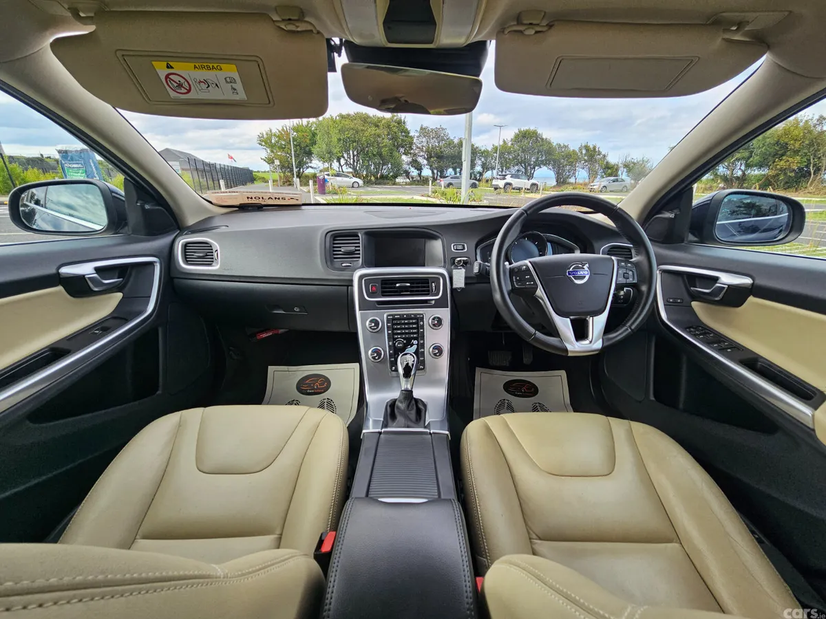 Volvo V60 Estate, Diesel, 2018, Blue