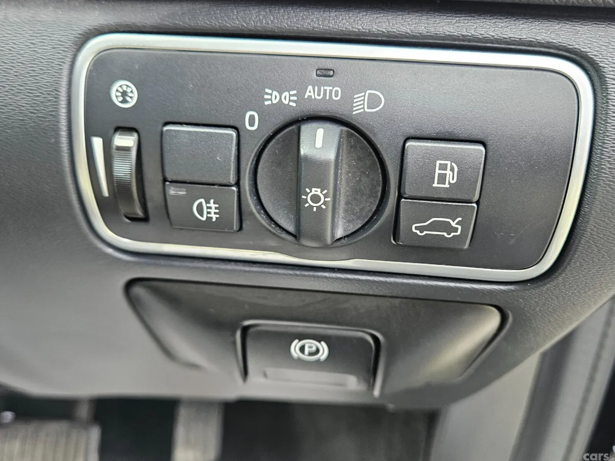 Volvo V60 Estate, Diesel, 2018, Blue