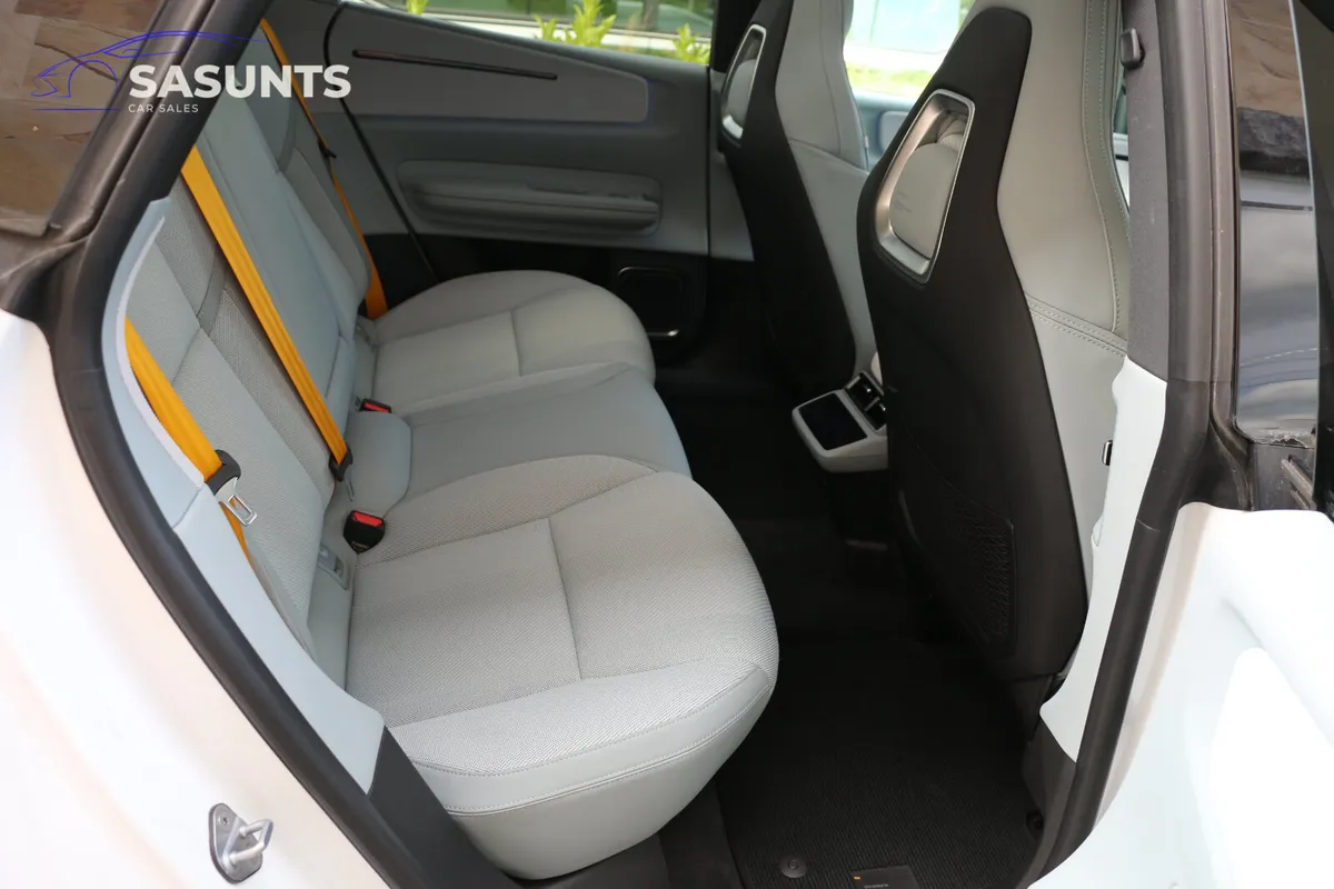Polestar 4 Hatchback, Electric, 2024, White