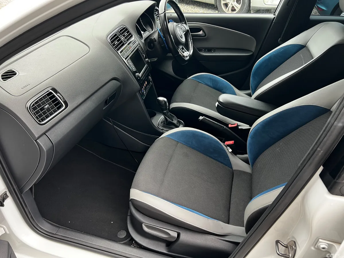 Volkswagen Polo Hatchback, Petrol, 2014, White