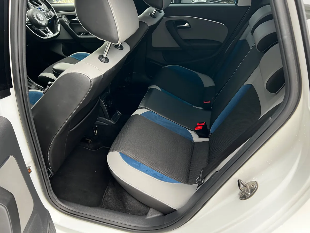 Volkswagen Polo Hatchback, Petrol, 2014, White