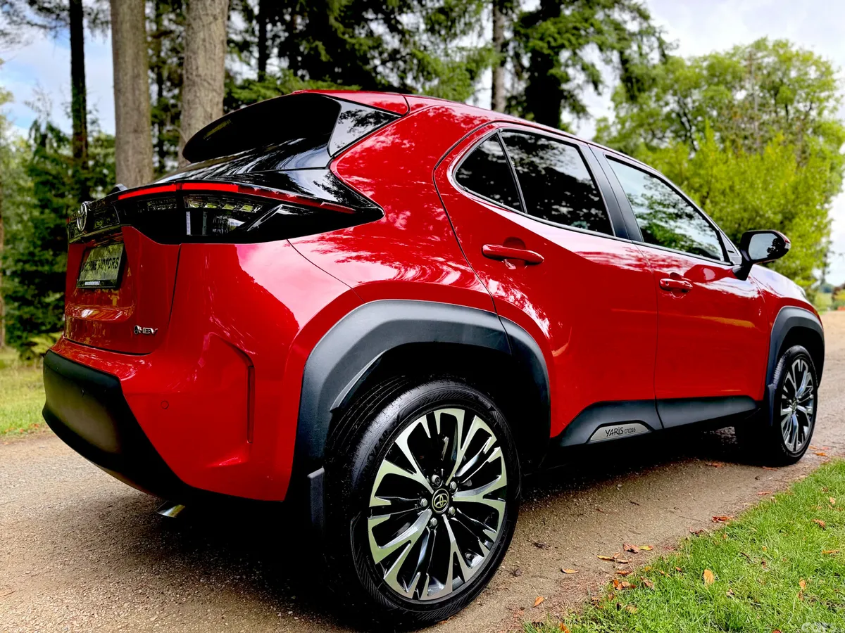 Toyota Yaris Cross Hatchback, Petrol Hybrid, 2025, Red