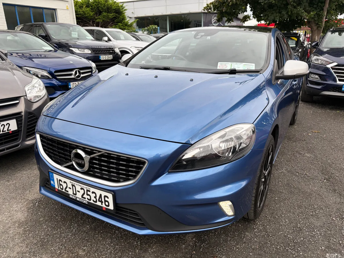 Volvo V40 Hatchback, Diesel, 2016, Blue