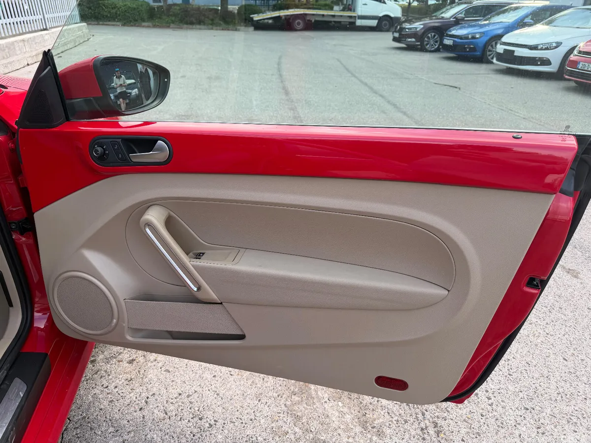 Volkswagen Beetle Hatchback, Petrol, 2015, Red