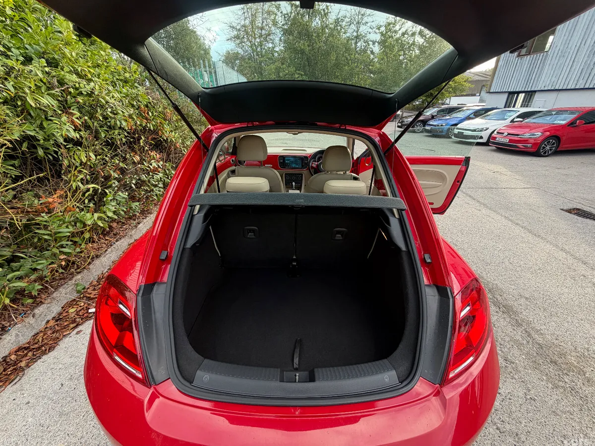 Volkswagen Beetle Hatchback, Petrol, 2015, Red