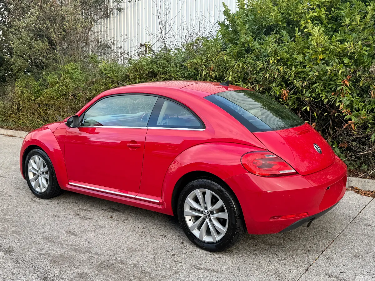 Volkswagen Beetle Hatchback, Petrol, 2015, Red