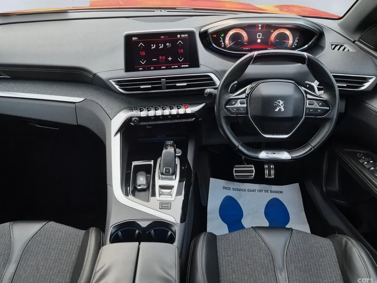 Peugeot 3008 MPV, Diesel, 2018, Red