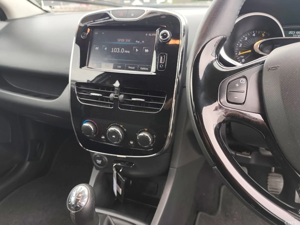 Renault Clio Hatchback, Diesel, 2014, Silver