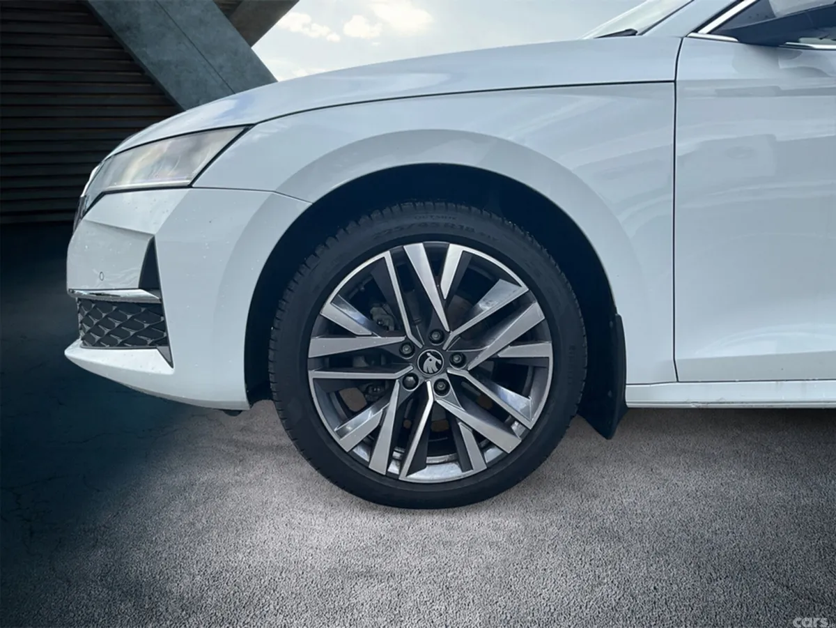 Skoda Octavia Estate, Diesel, 2026, White