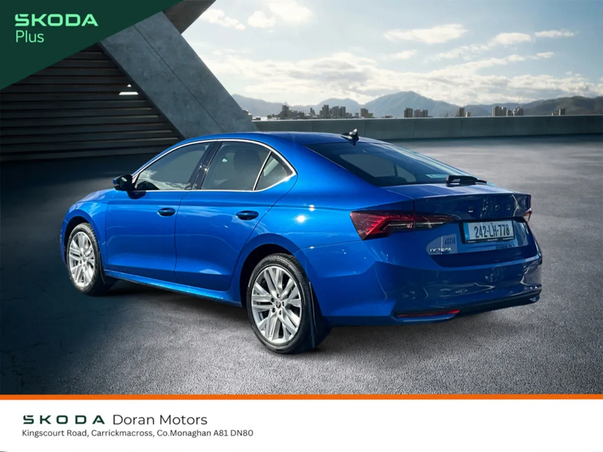 Skoda Octavia Hatchback, Diesel, 2024, Blue