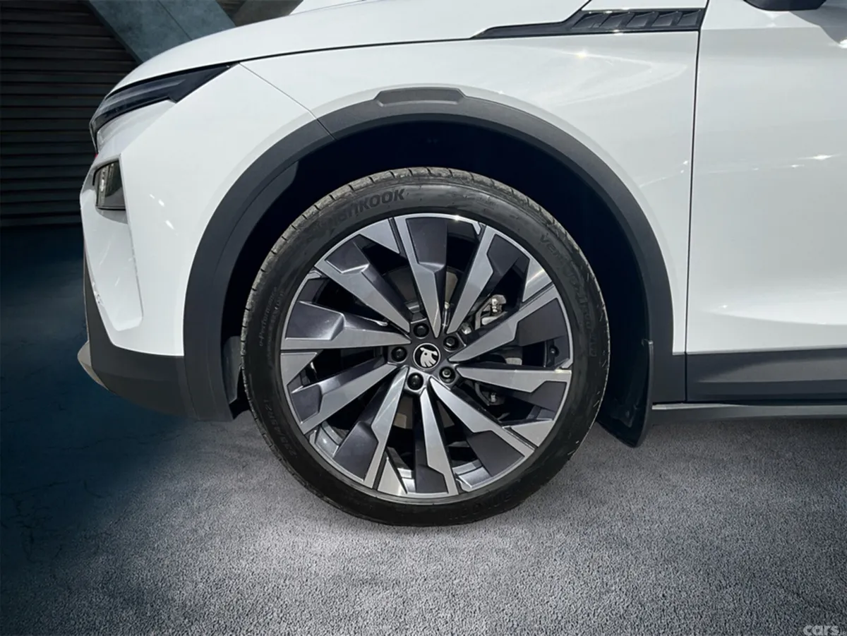 Skoda Elroq Hatchback, Electric, 2026, White