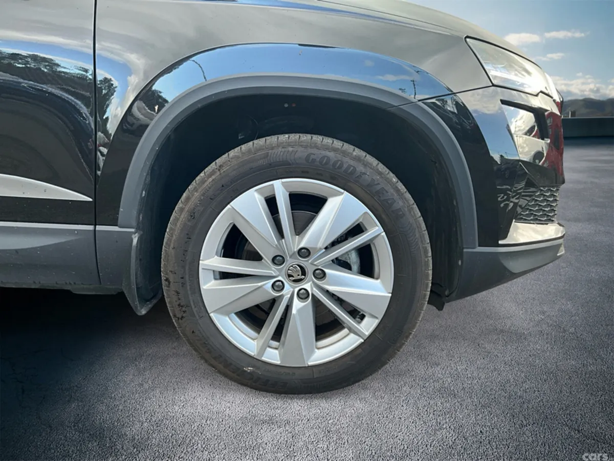 Skoda Karoq SUV, Petrol, 2024, Black