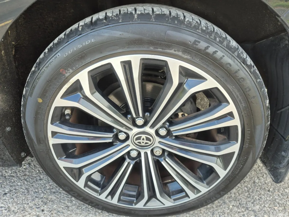 Toyota Corolla Saloon, Petrol Hybrid, 2021, Black