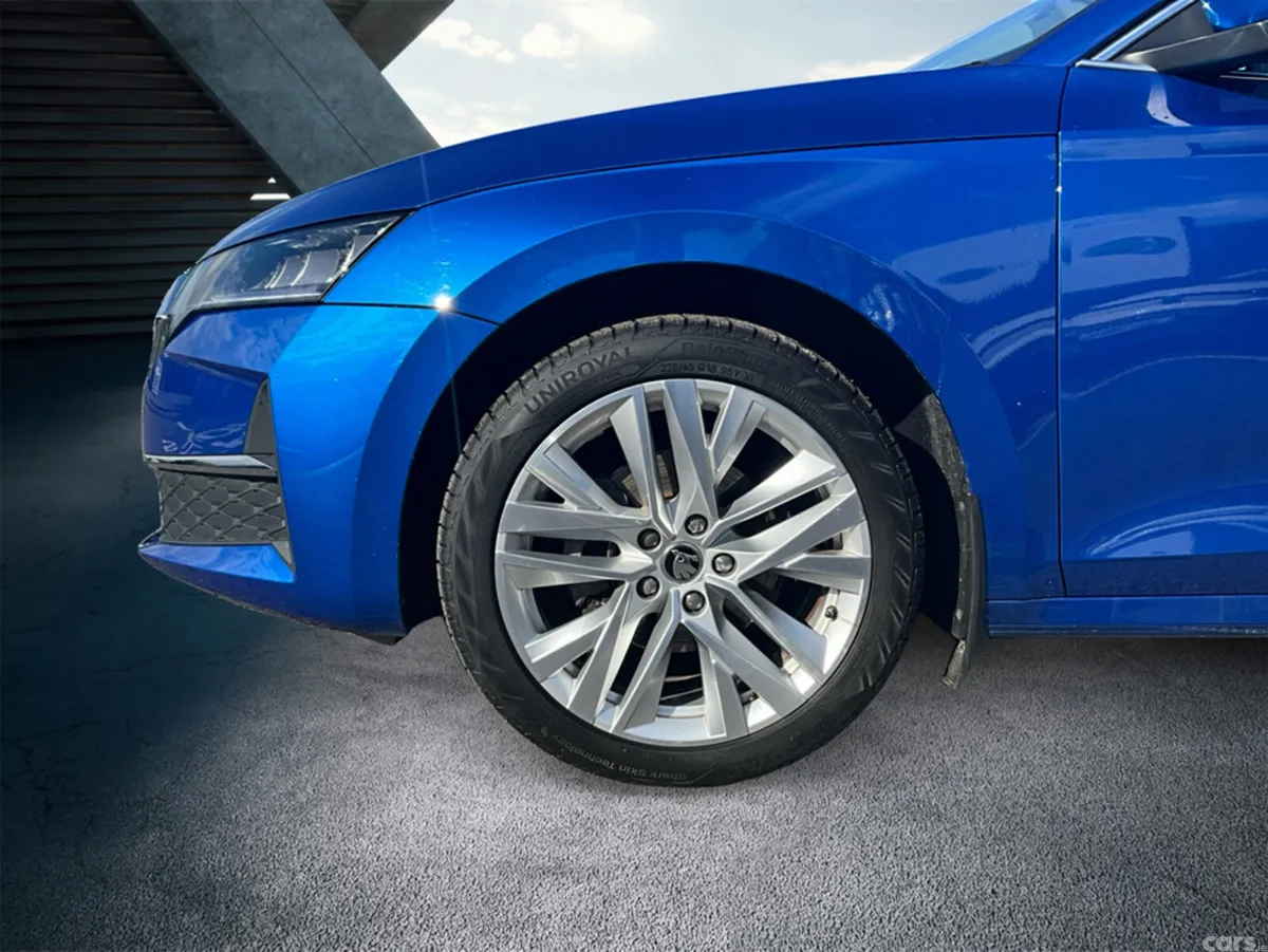 Skoda Octavia Hatchback, Diesel, 2024, Blue