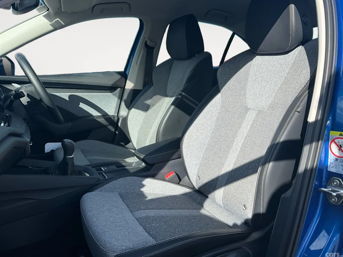 Skoda Octavia Hatchback, Diesel, 2024, Blue