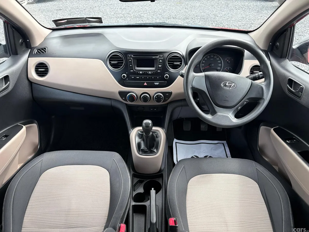Hyundai i10 Hatchback, Petrol, 2015, Red