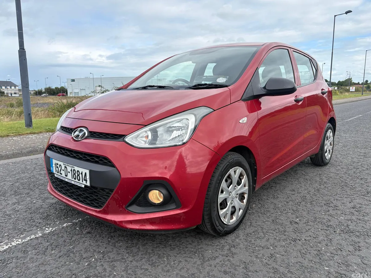 Hyundai i10 Hatchback, Petrol, 2015, Red