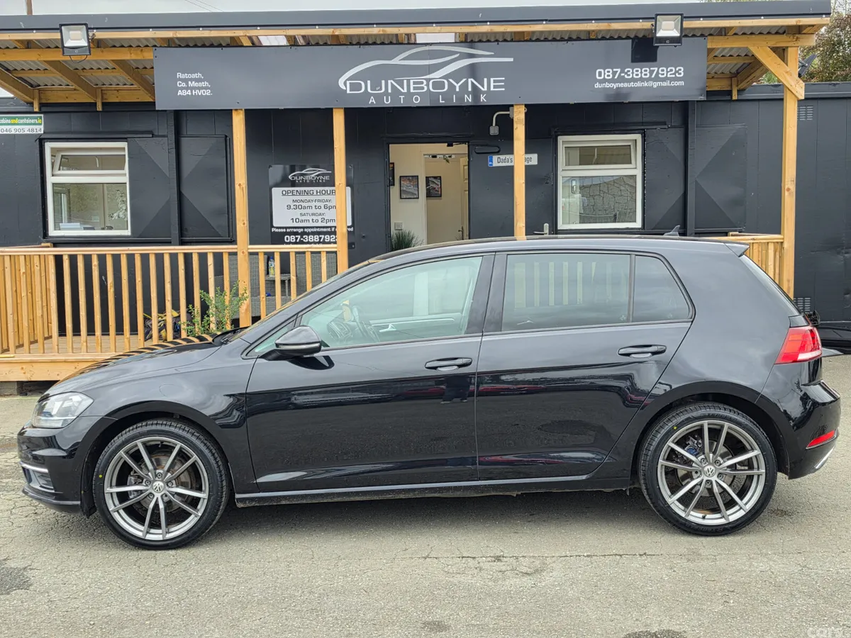 Volkswagen Golf Hatchback, Petrol, 2017, Black