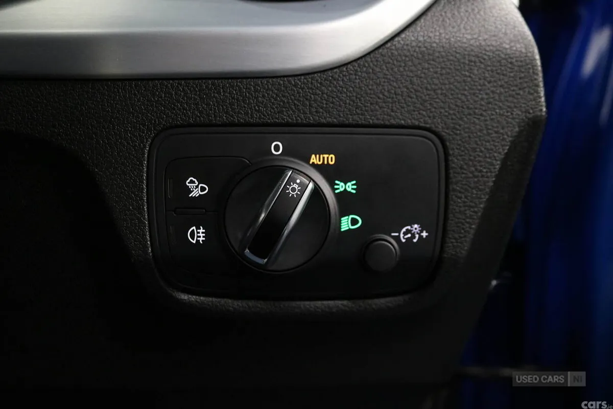 Audi Q2 SUV, Petrol, 2018, Blue