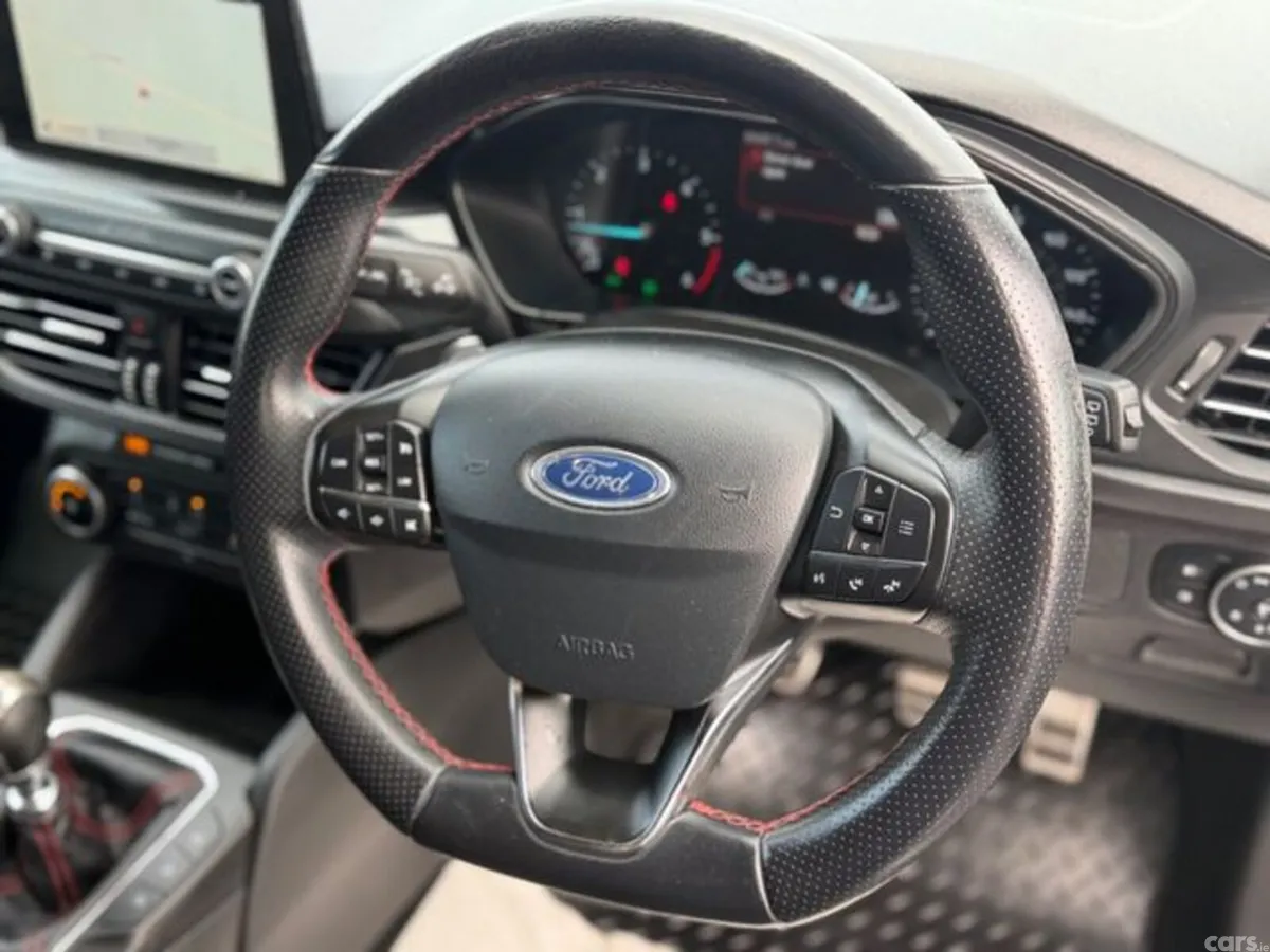 Ford Focus Hatchback, Diesel, 2018, Blue