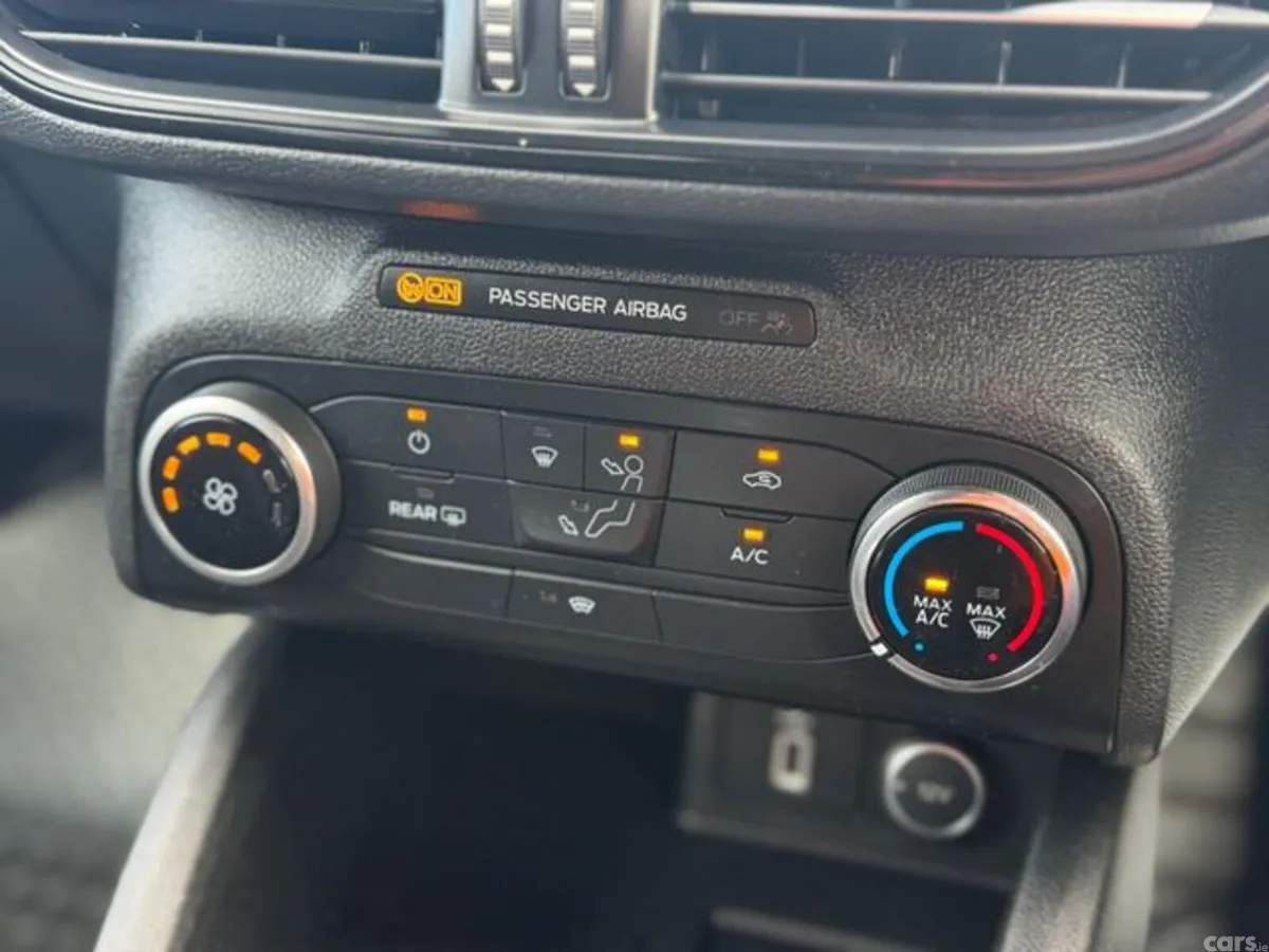Ford Focus Hatchback, Diesel, 2018, Blue