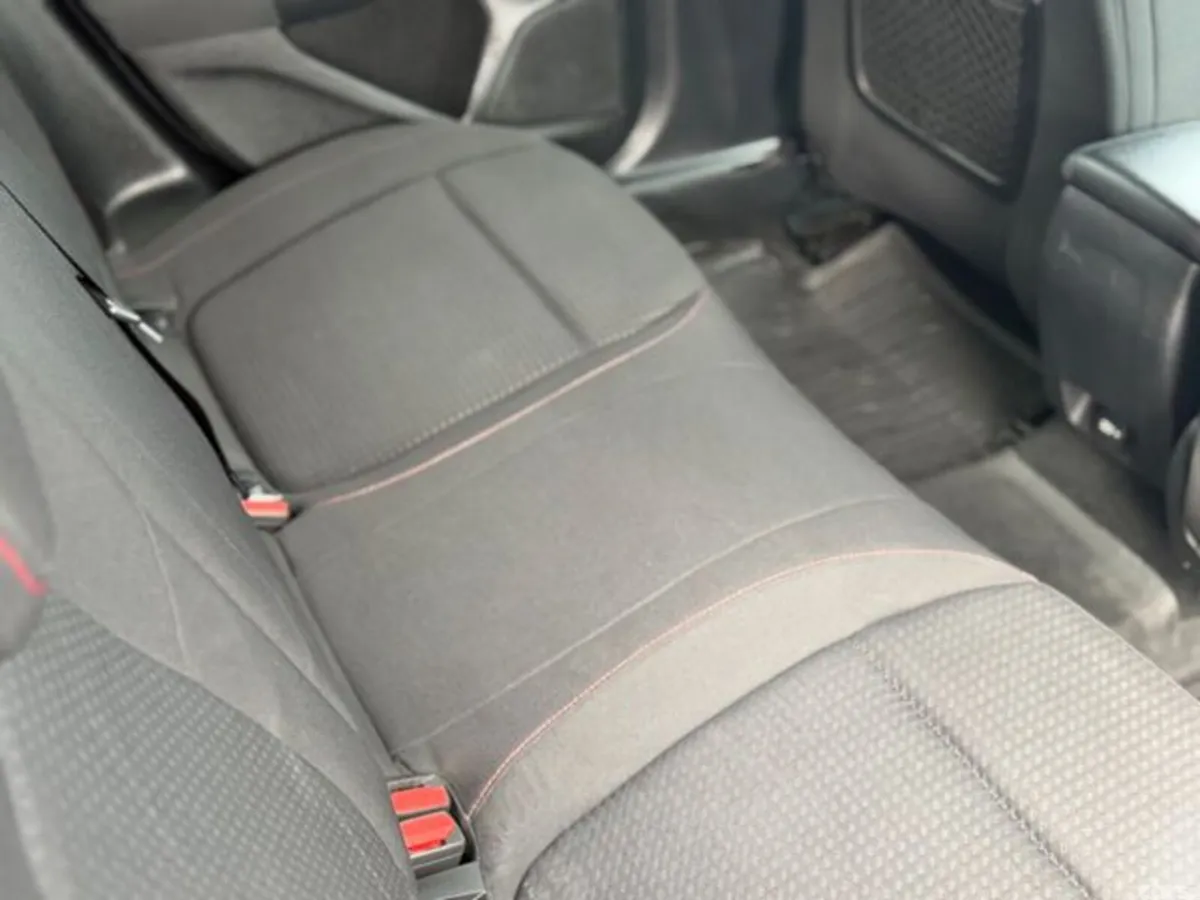 Ford Focus Hatchback, Diesel, 2018, Blue