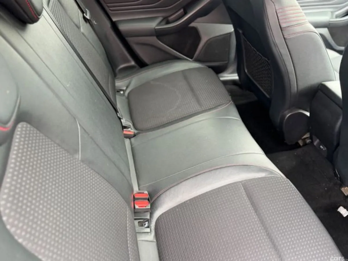 Ford Focus Hatchback, Diesel, 2019, Red