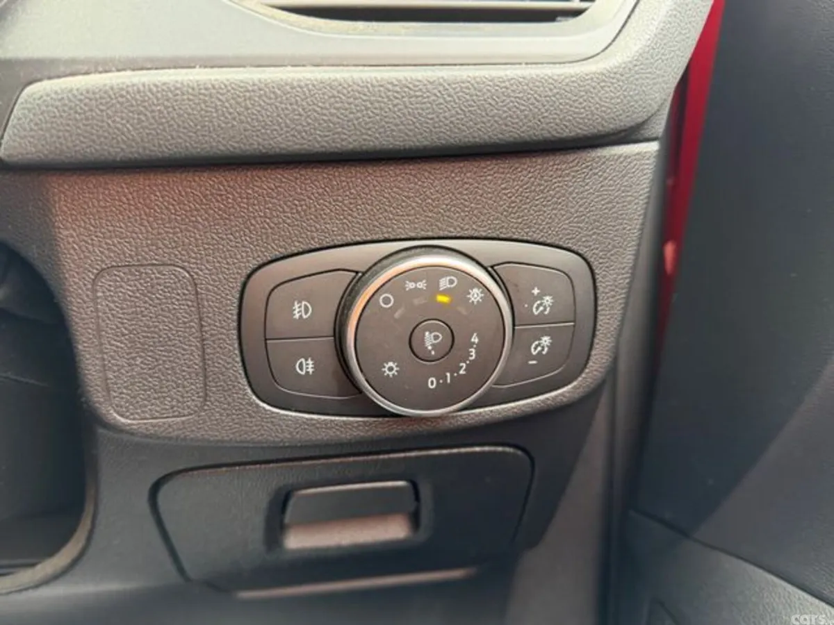 Ford Focus Hatchback, Diesel, 2019, Red