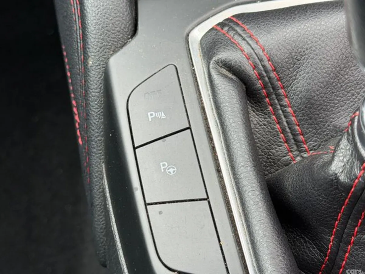 Ford Focus Hatchback, Diesel, 2020, White