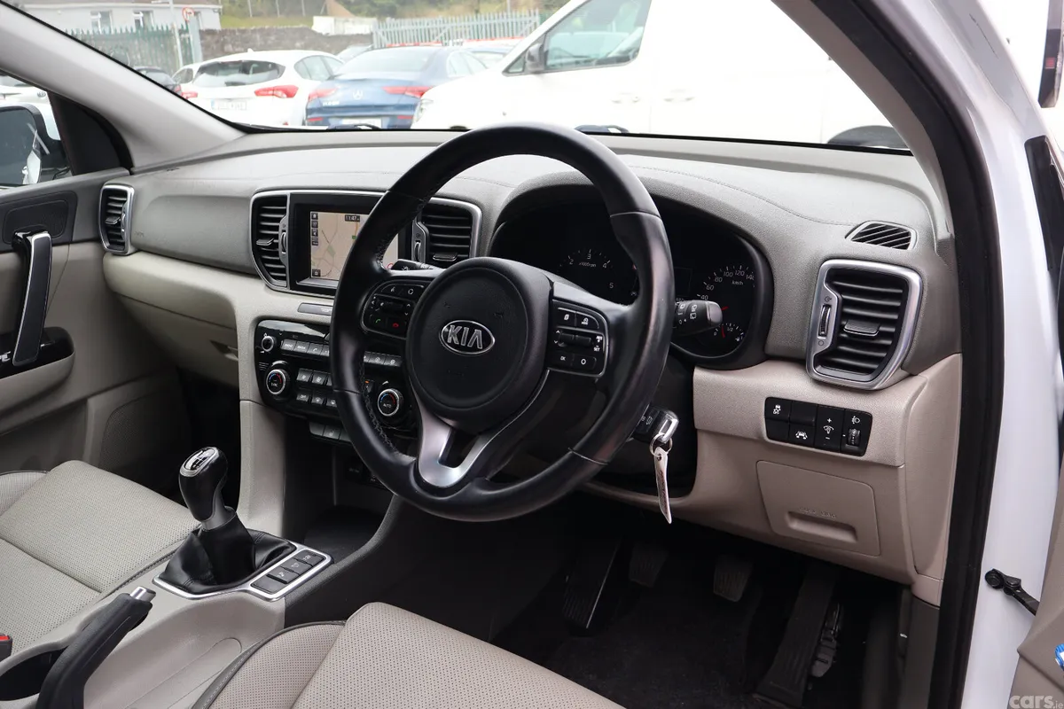 Kia Sportage SUV, Diesel, 2018, White