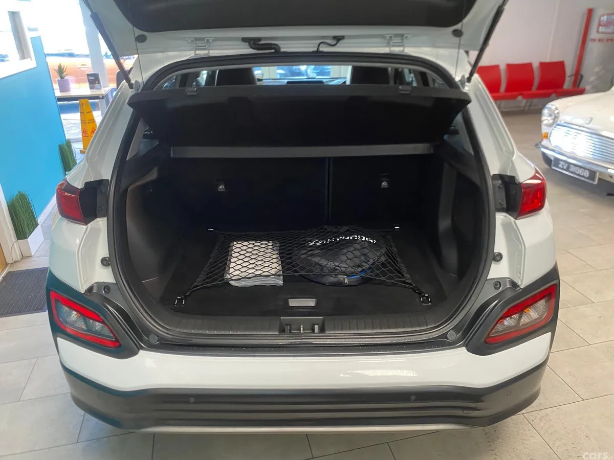 Hyundai KONA MPV, Electric, 2021, White