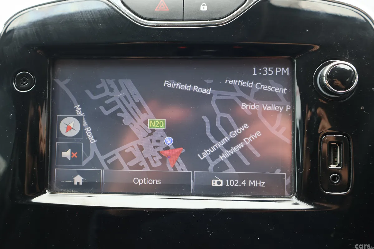Renault Clio Hatchback, Petrol, 2015, Black