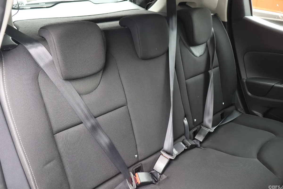 Renault Clio Hatchback, Petrol, 2015, Black