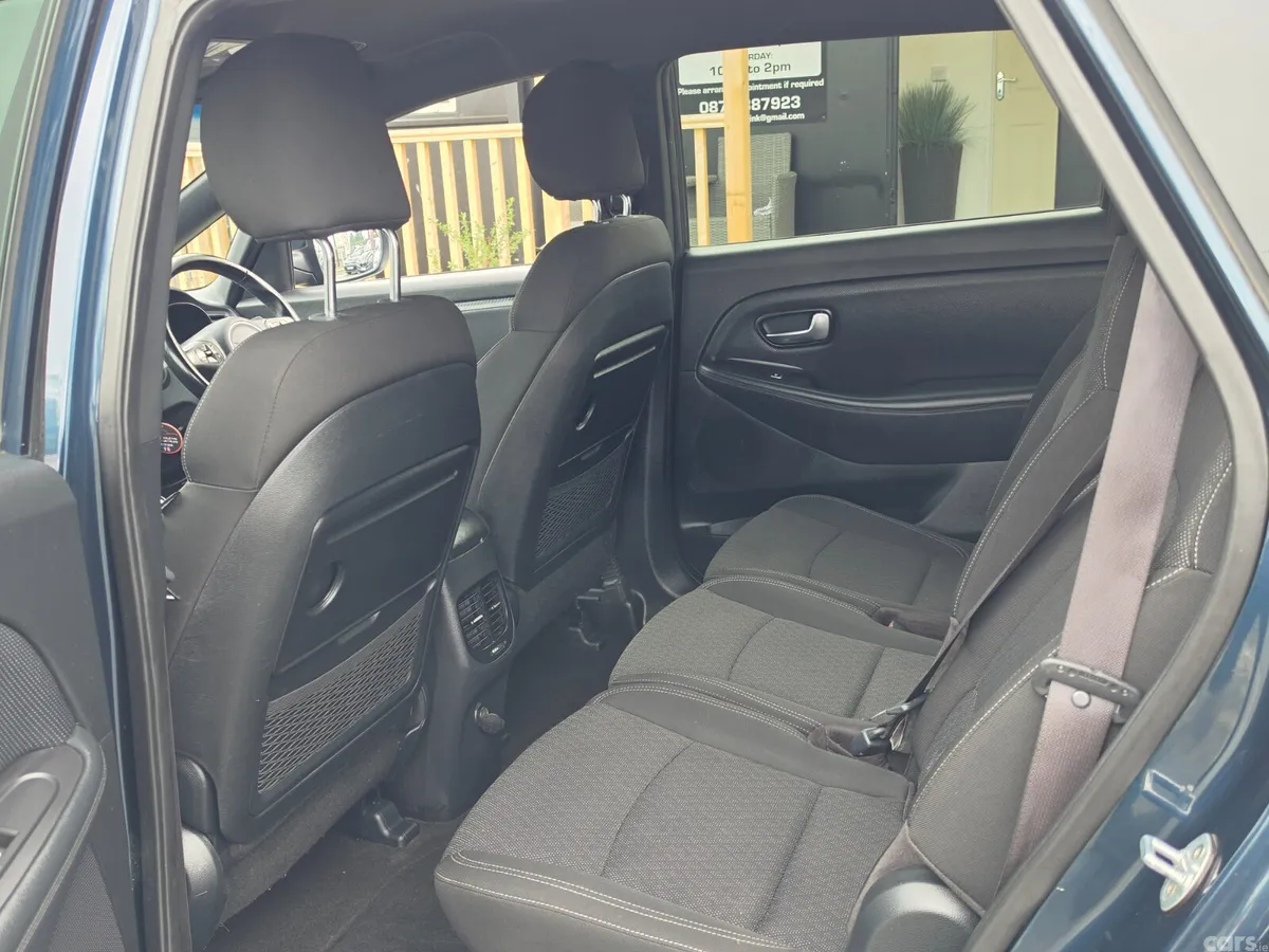 Kia Carens MPV, Diesel, 2019, Blue