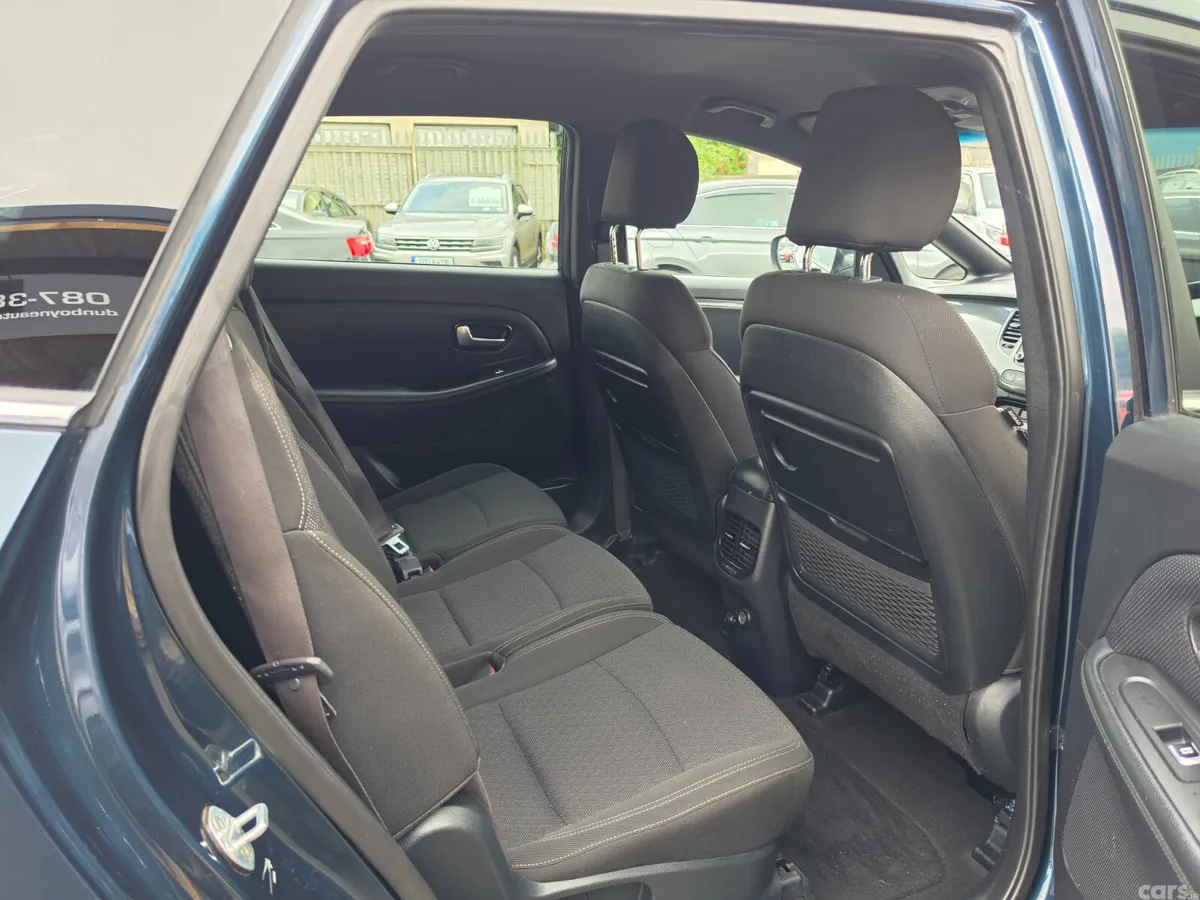 Kia Carens MPV, Diesel, 2019, Blue
