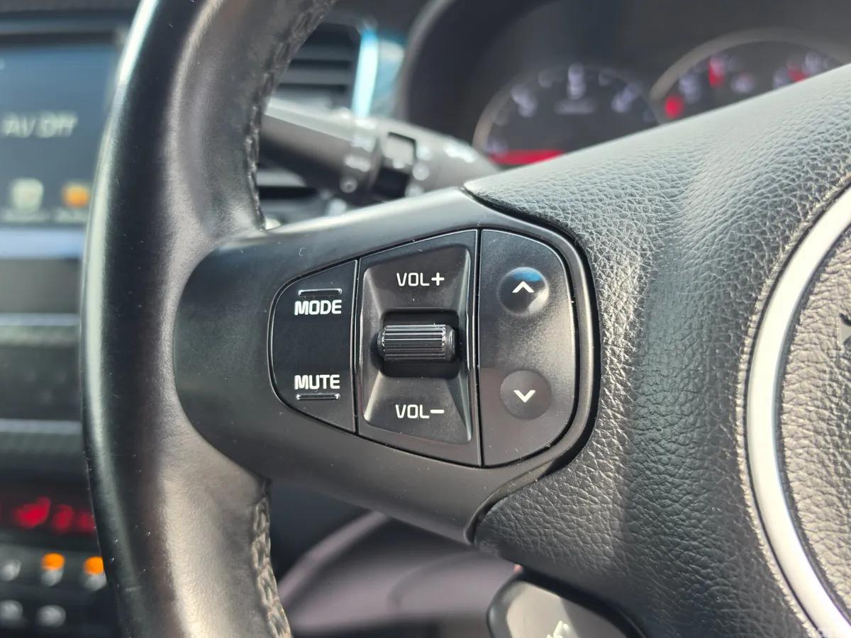 Kia Carens MPV, Diesel, 2019, Blue