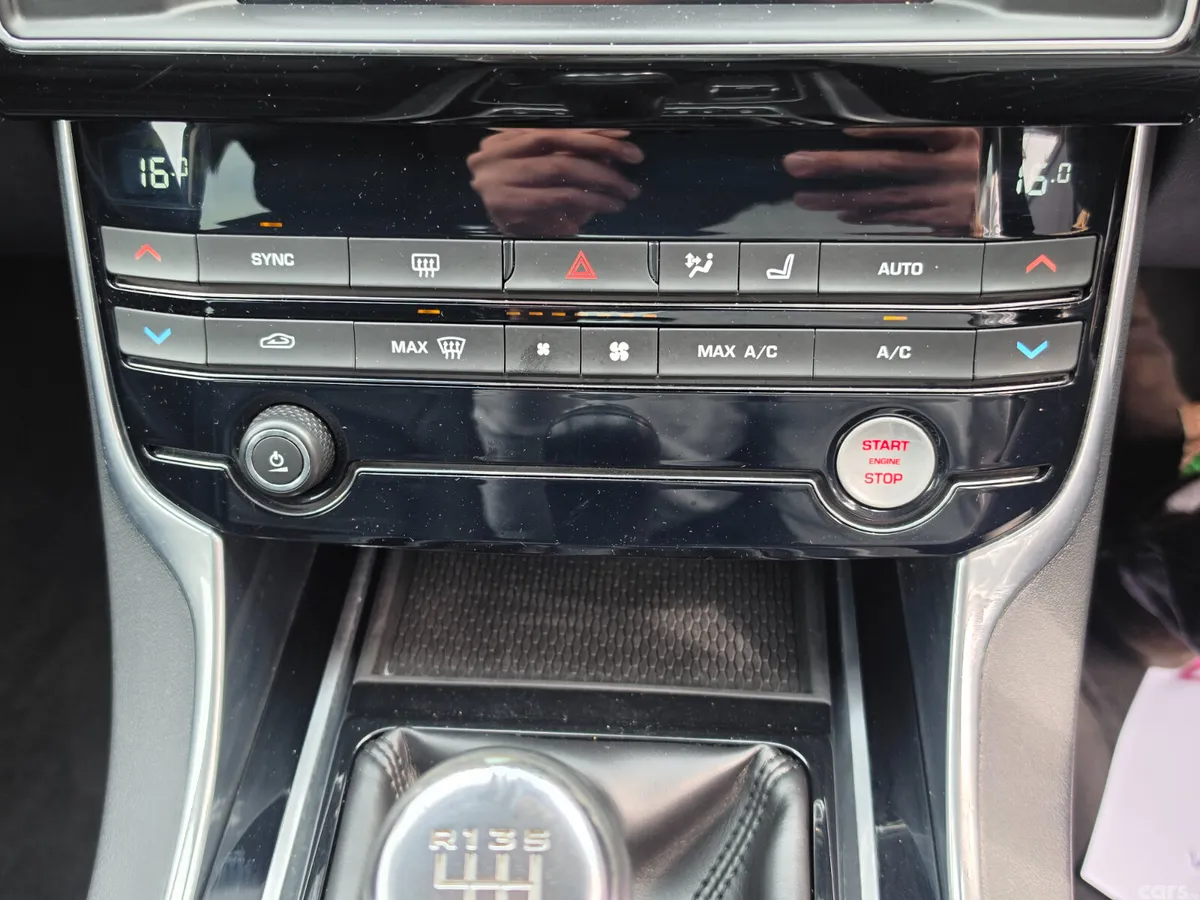 Jaguar XE Saloon, Diesel, 2016, Black