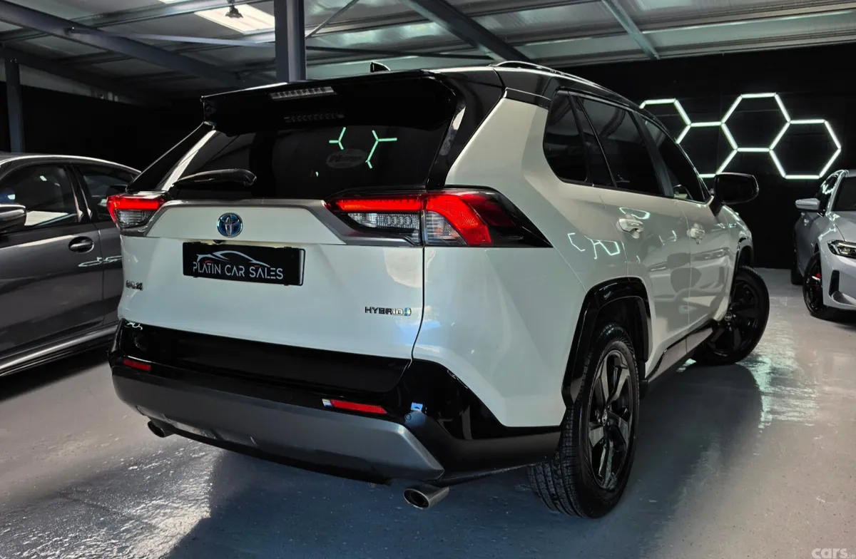 Toyota RAV4 SUV, Petrol Hybrid, 2019, White